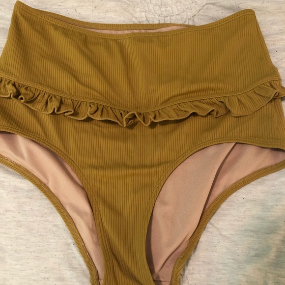EUC ribbed bronze mid ruffle Kortni Jeane - Picture 1 of 1